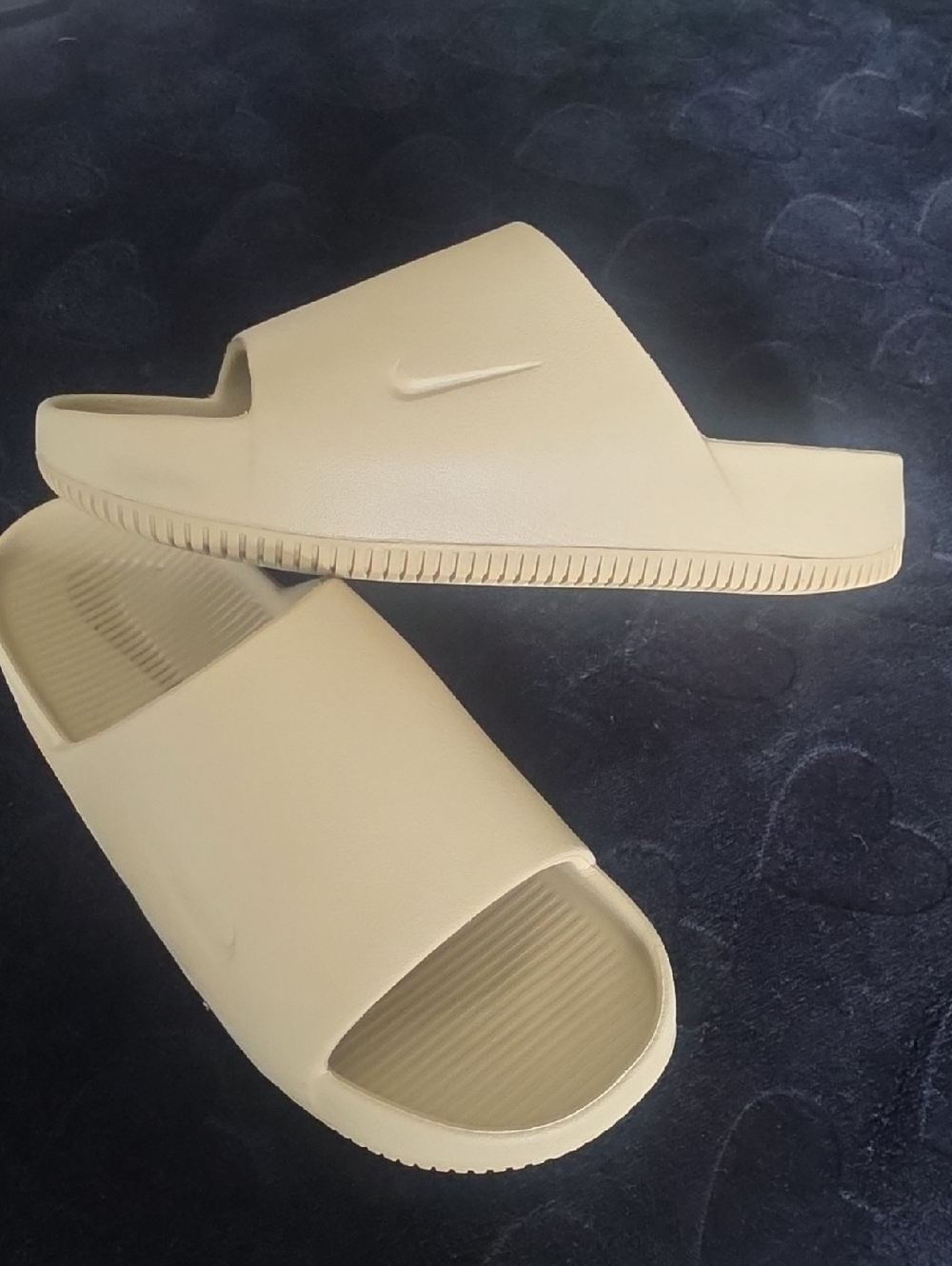 Nike Sandals in Light Beige with Embossed Swoosh